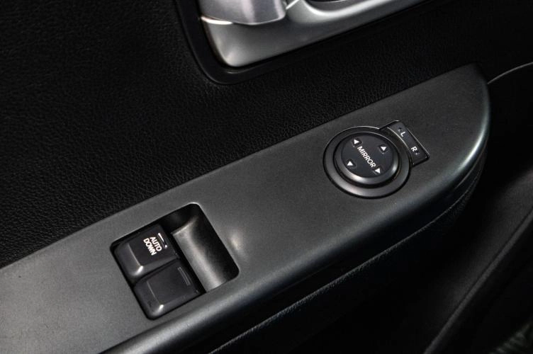 KIA Rio 7 из 16