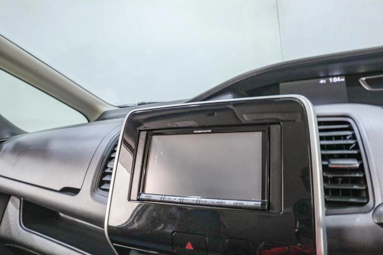 Nissan Serena 12 из 17