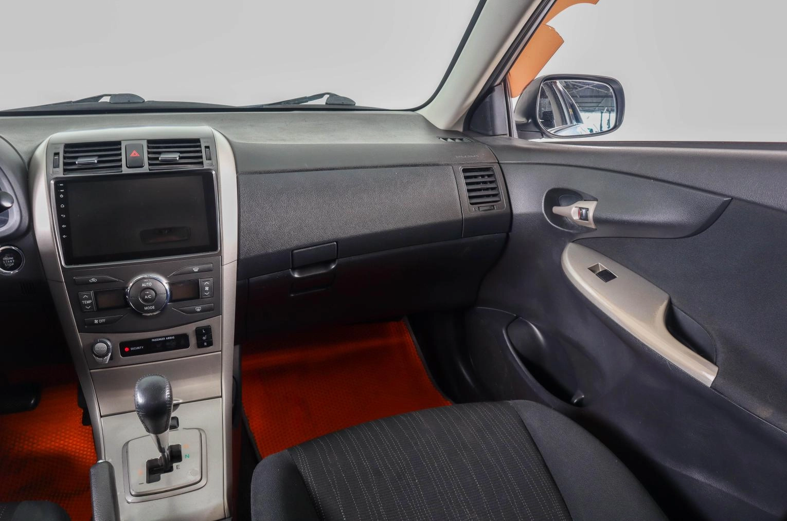 Toyota Corolla 14 из 23