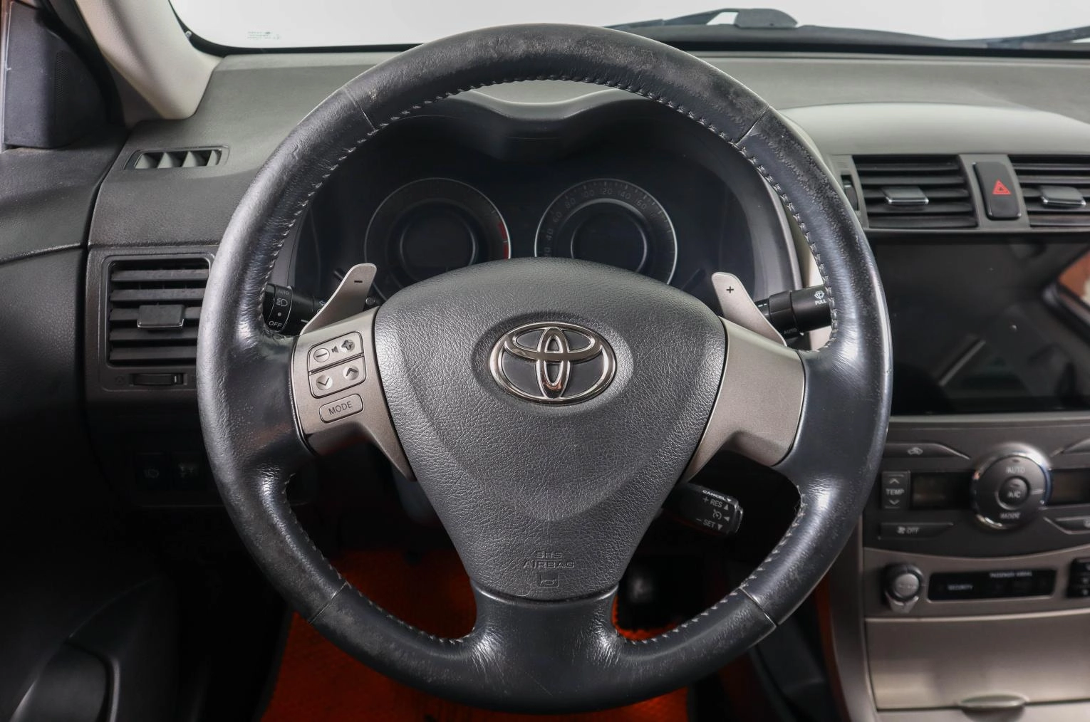 Toyota Corolla 15 из 23