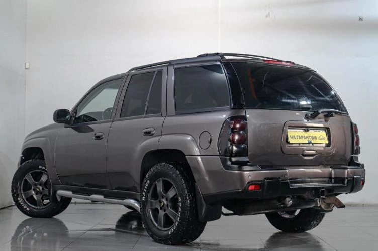 Chevrolet TrailBlazer 4 из 5