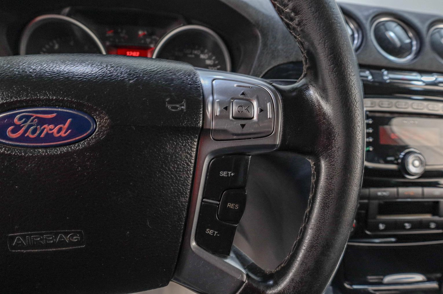 Ford Galaxy 11 из 18