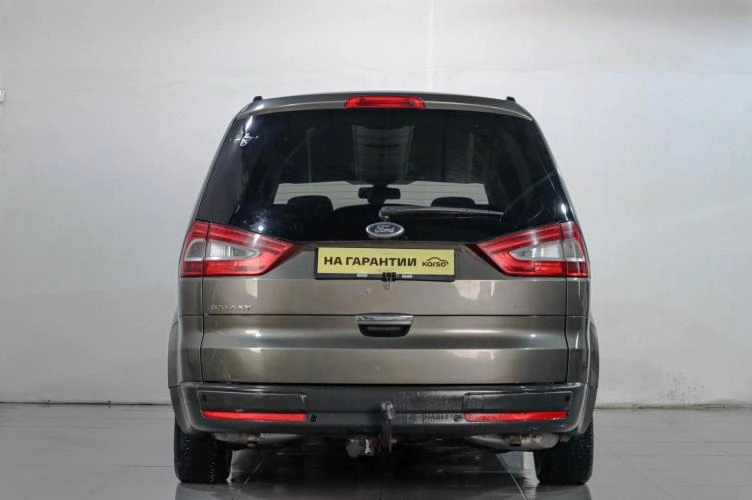 Ford Galaxy 5 из 5