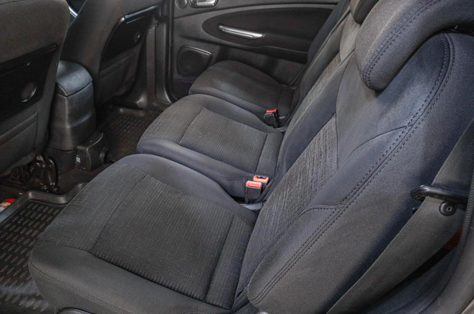Ford Galaxy 18 из 18