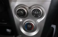 Toyota Yaris 14 из 21
