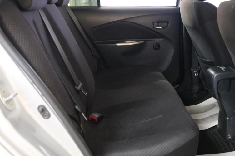 Toyota Yaris 20 из 21