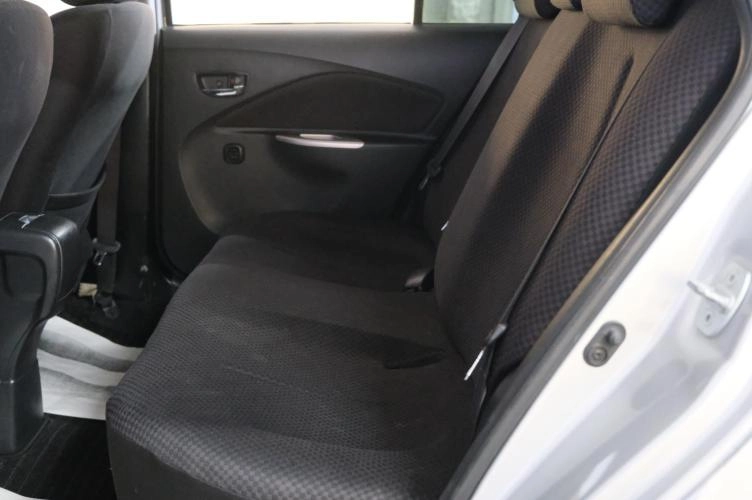 Toyota Yaris 19 из 21