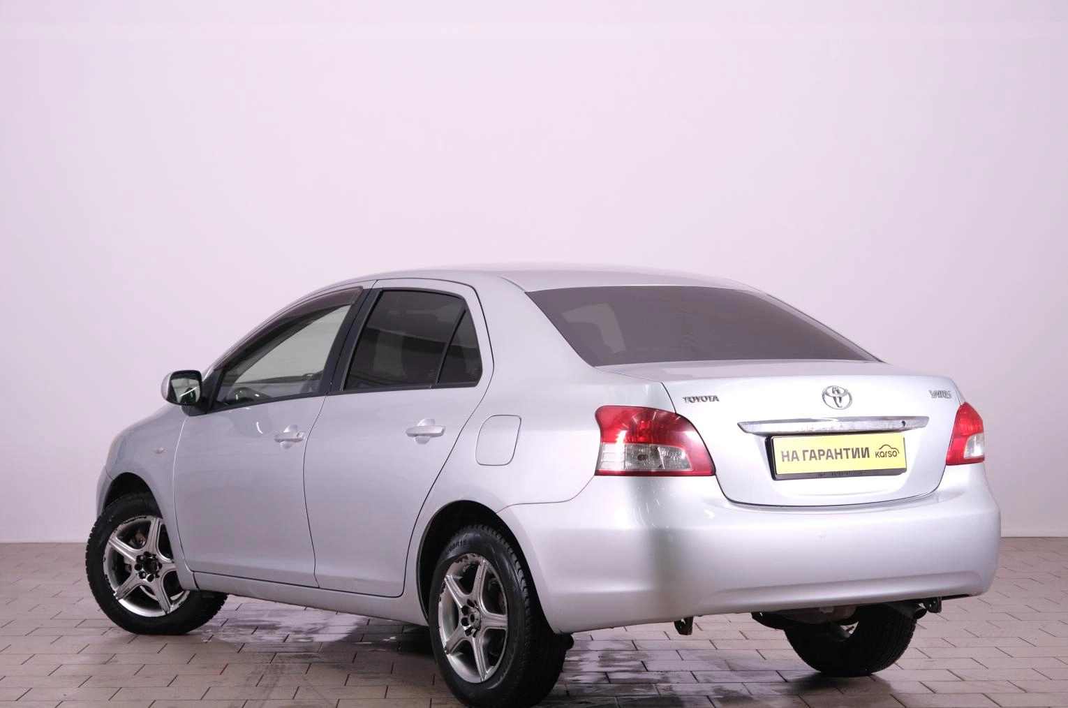 Toyota Yaris 4 из 21