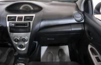 Toyota Yaris 16 из 21
