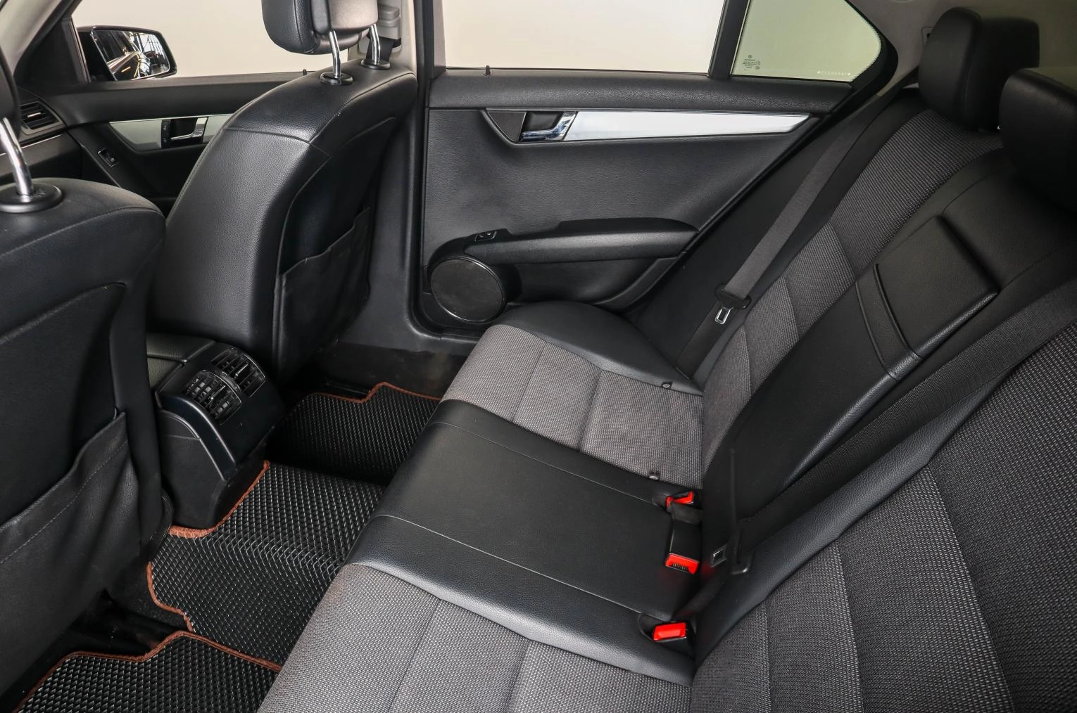Mercedes-Benz C-класс 10 из 25