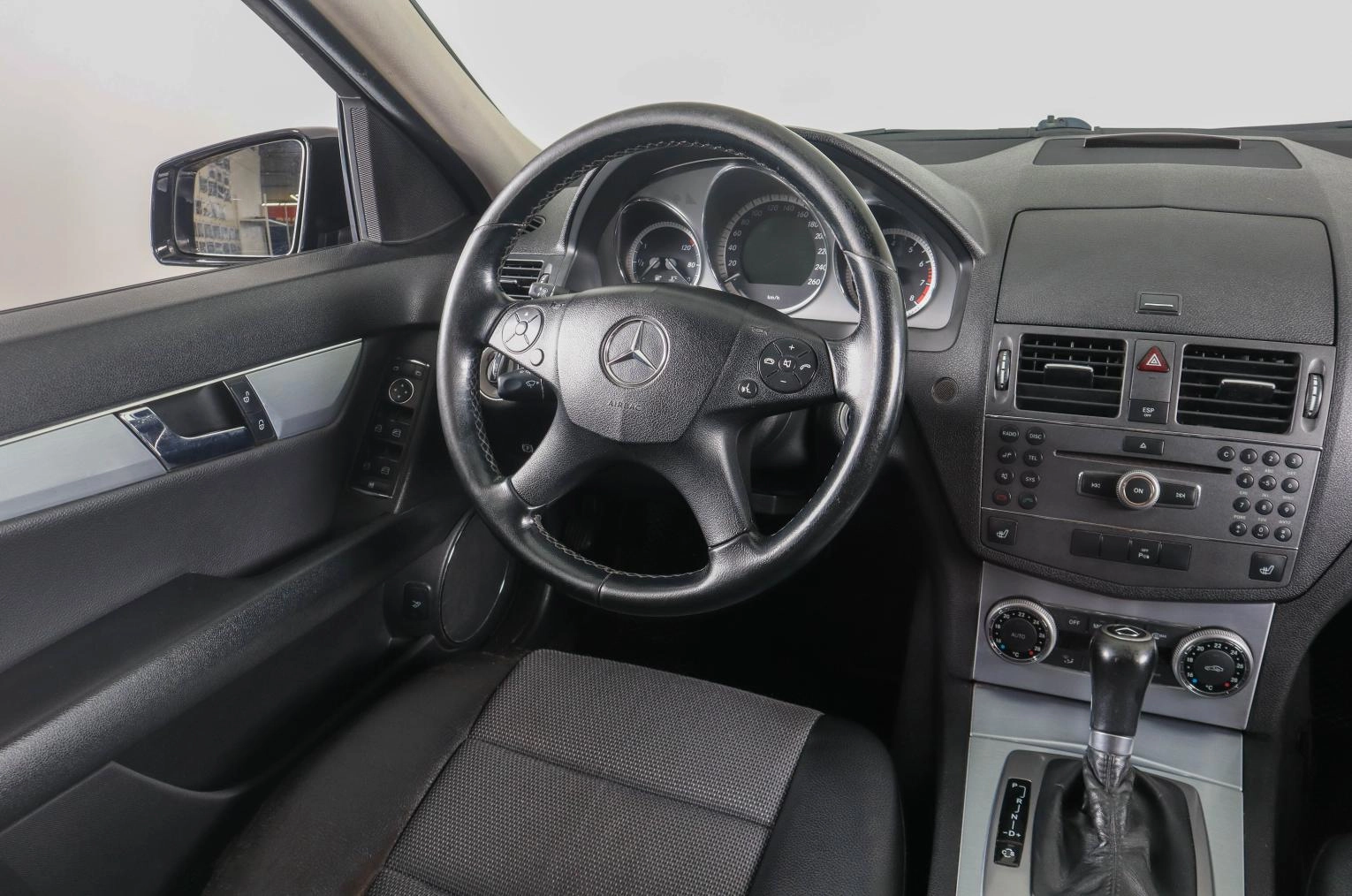 Mercedes-Benz C-класс 13 из 25