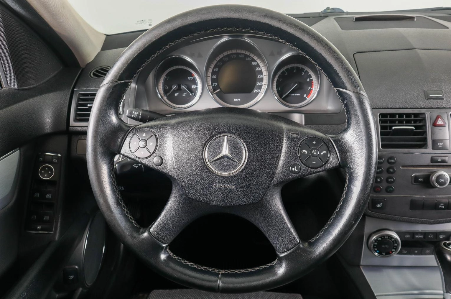 Mercedes-Benz C-класс 16 из 25