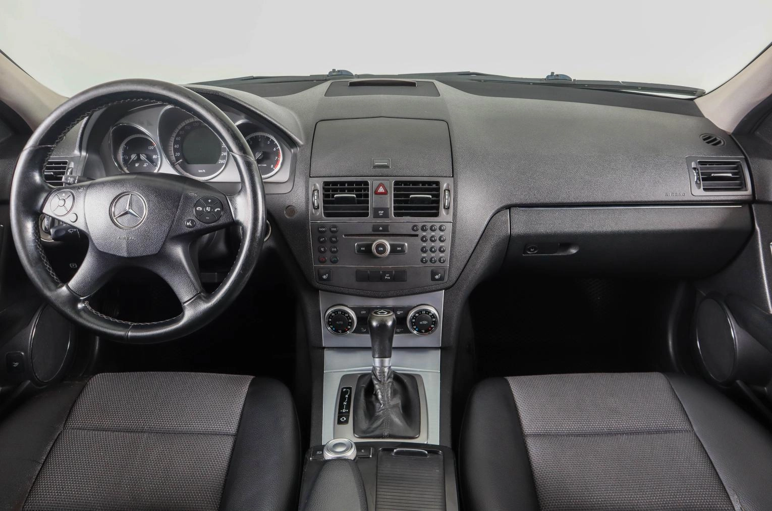 Mercedes-Benz C-класс 14 из 25