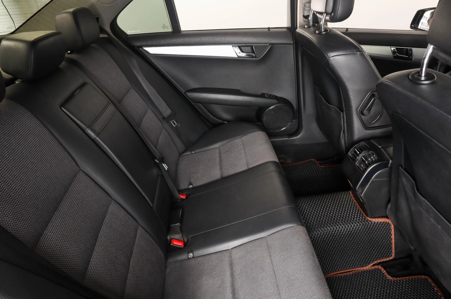 Mercedes-Benz C-класс 11 из 25