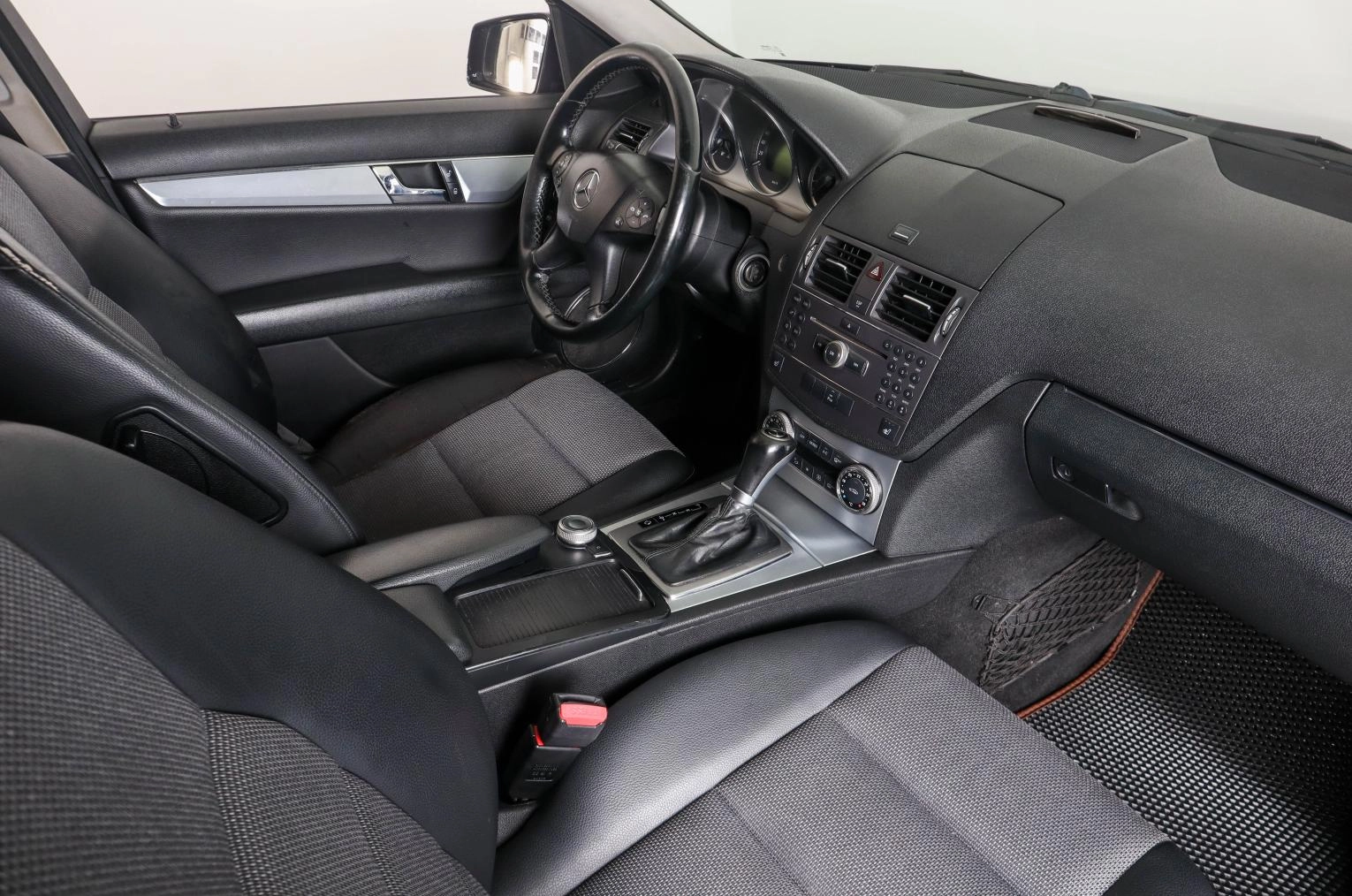 Mercedes-Benz C-класс 12 из 25