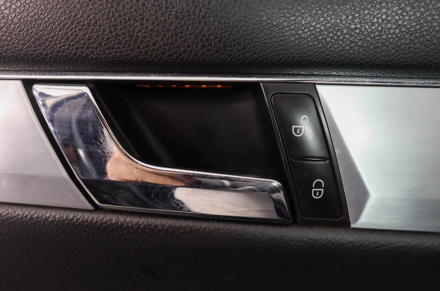 Mercedes-Benz C-класс 23 из 25