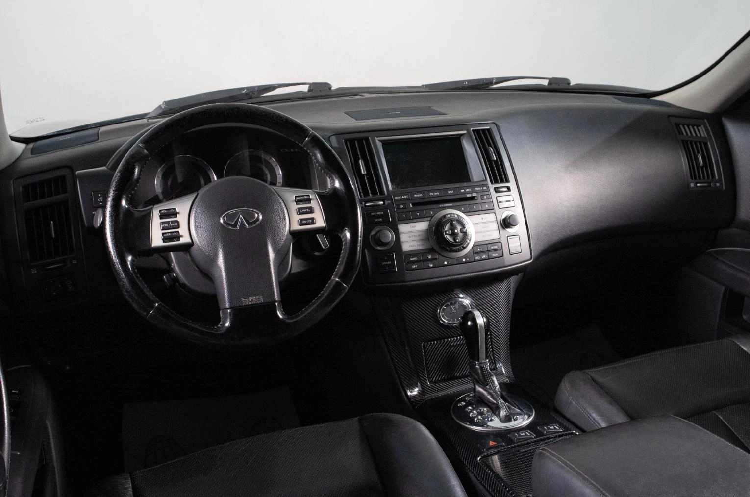 Infiniti FX35 10 из 17