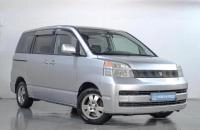 Toyota Voxy 1 из 14