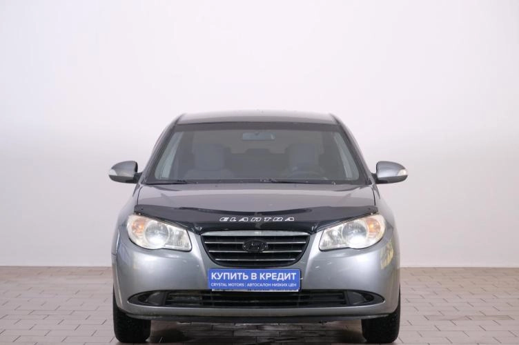 Hyundai Elantra 2 из 5