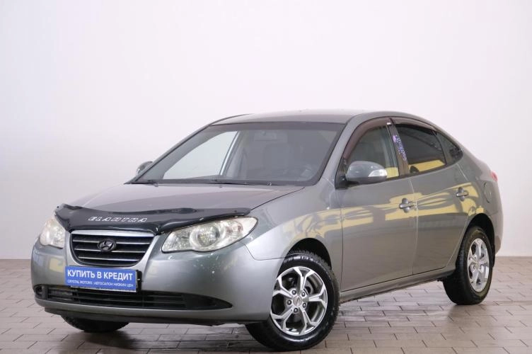 Hyundai Elantra 3 из 5
