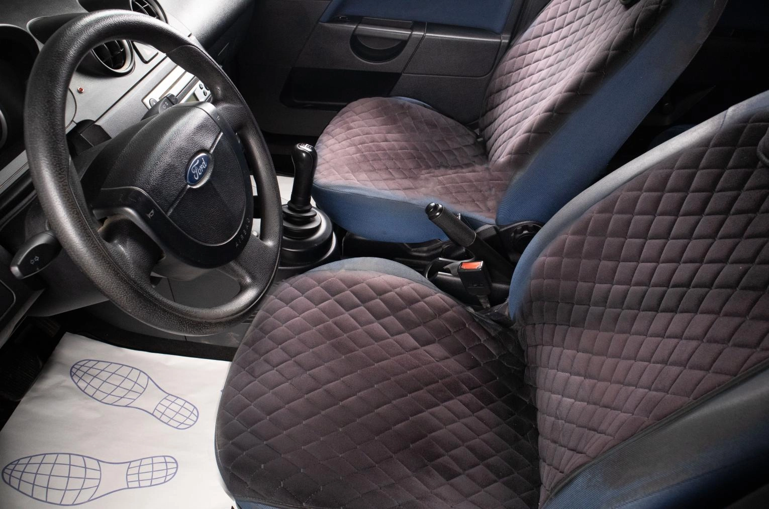 Ford Fiesta 12 из 15