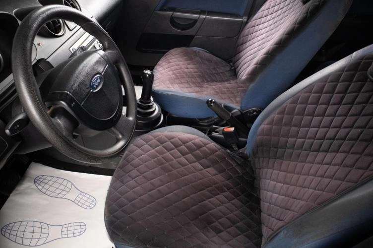 Ford Fiesta 12 из 15