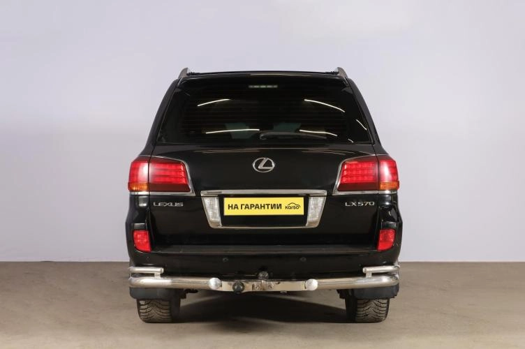 Lexus LX 5 из 6