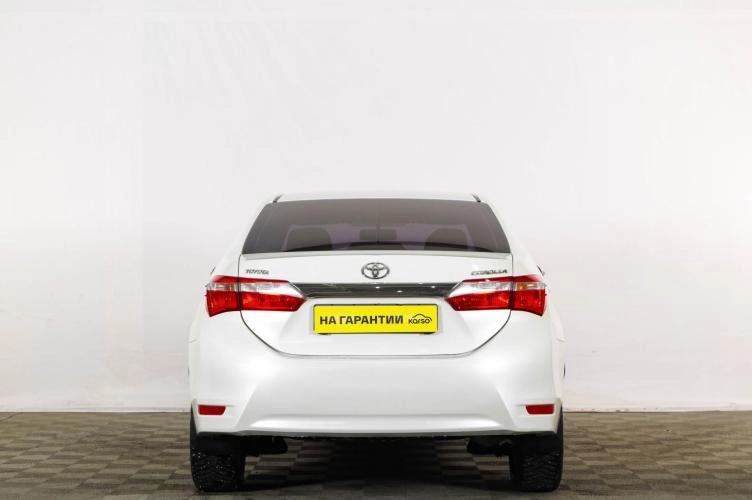 Toyota Corolla 5 из 6
