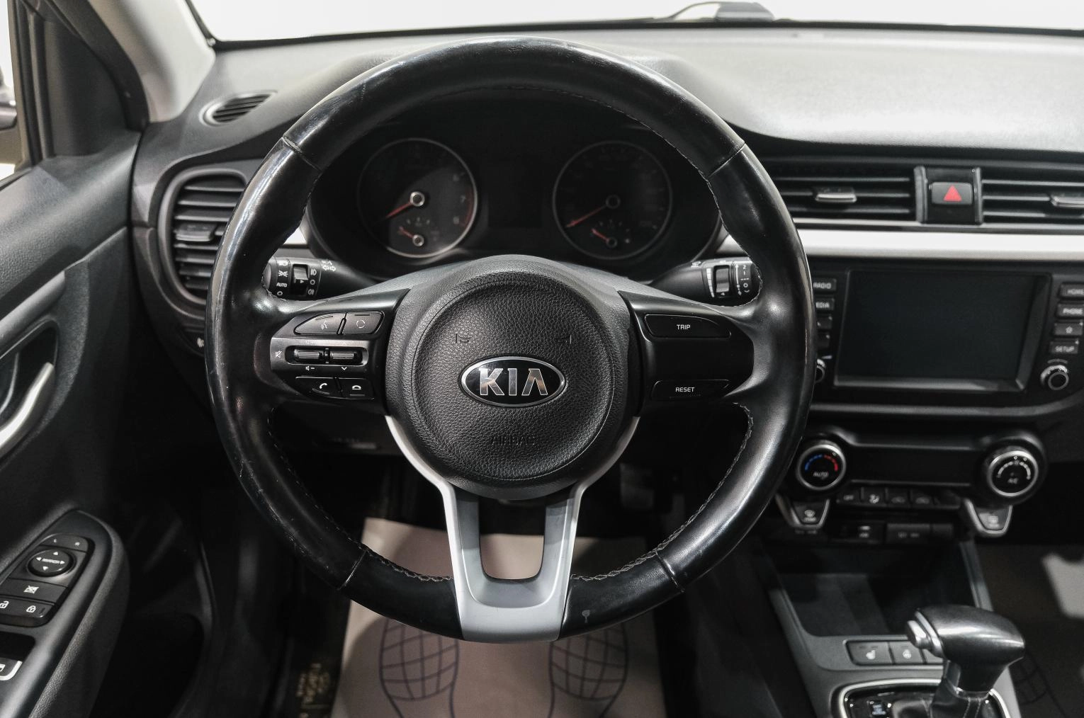 KIA Rio 18 из 29