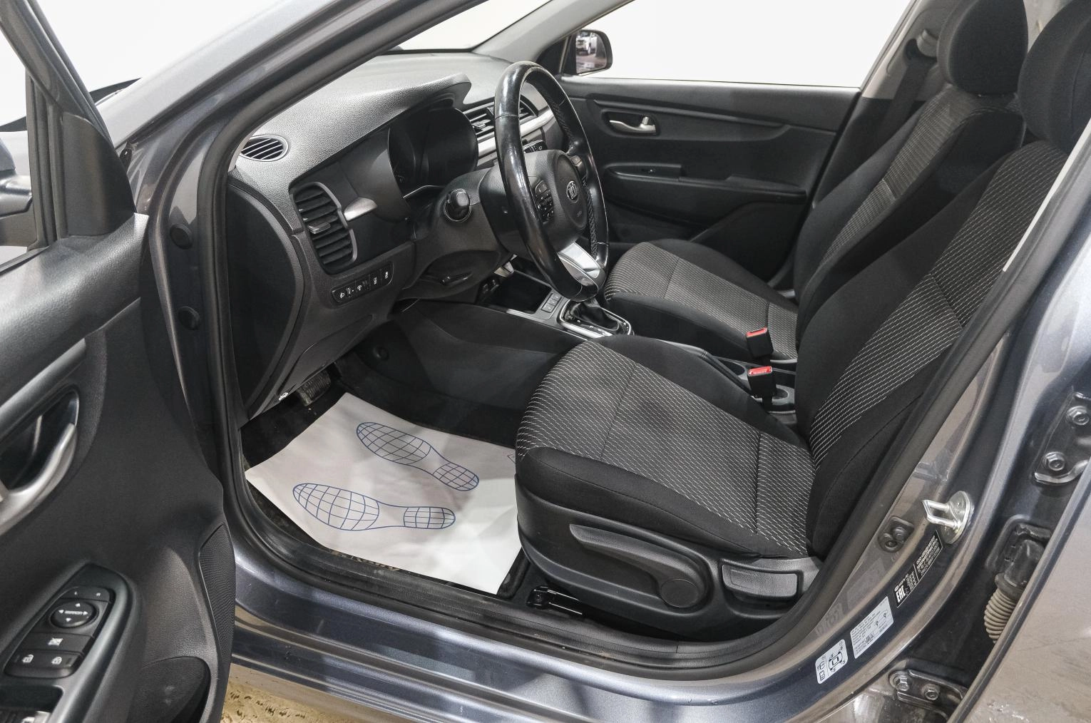 KIA Rio 10 из 29