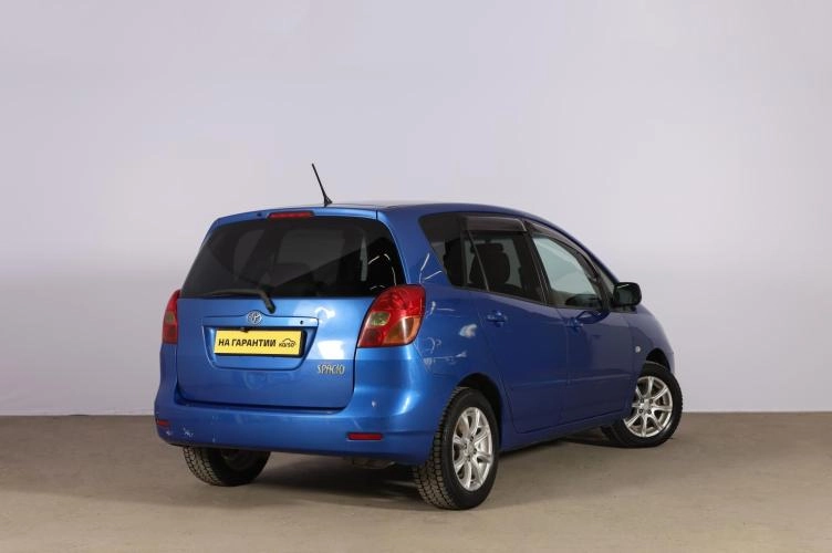 Toyota Corolla Spacio 6 из 6