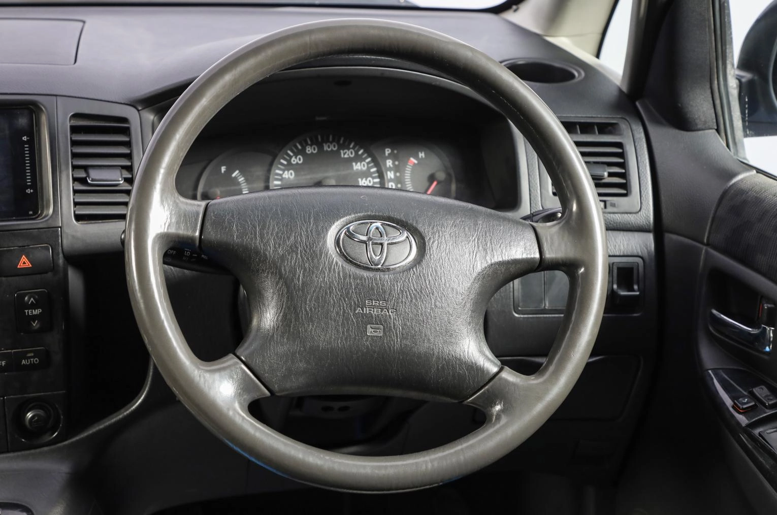 Toyota Corolla Spacio 10 из 16