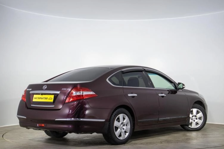 Nissan Teana 4 из 5
