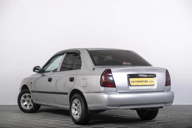 Hyundai Accent 5 из 6