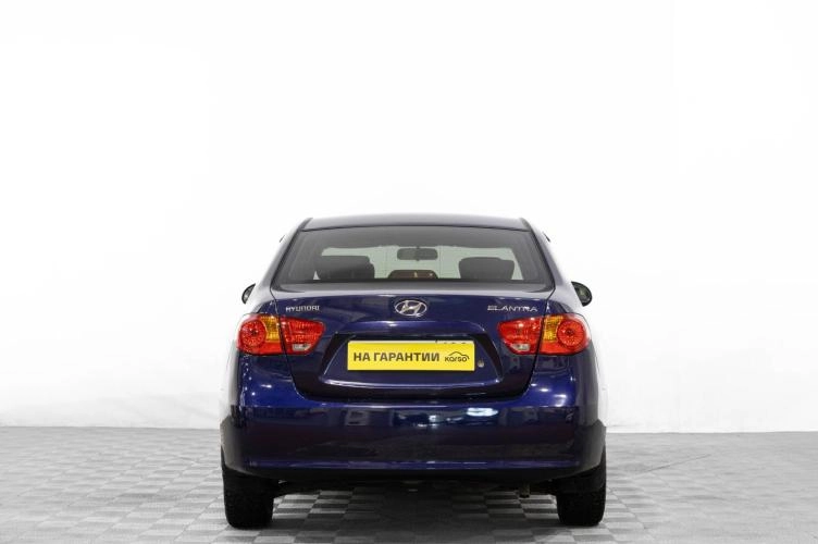 Hyundai Elantra 5 из 6