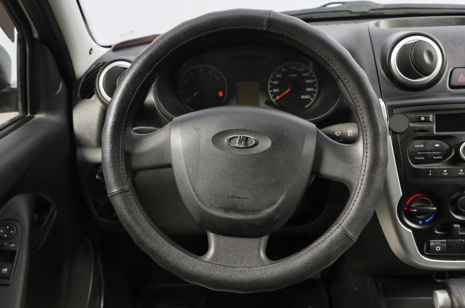 ВАЗ (LADA) Granta 10 из 16
