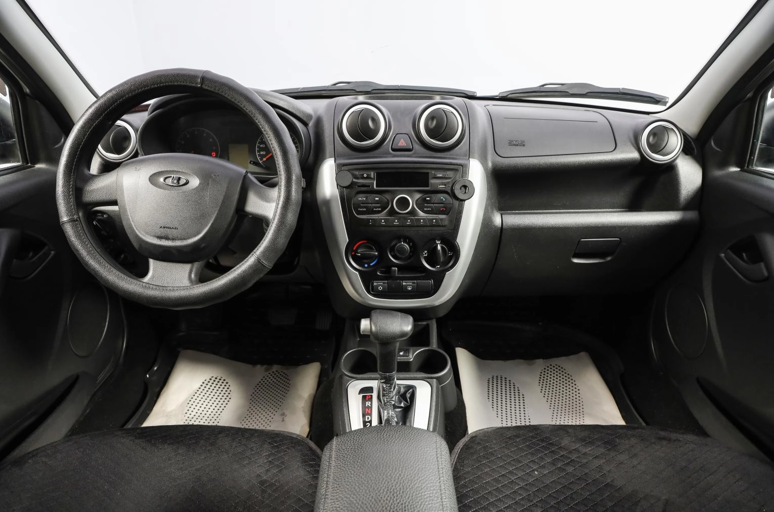 ВАЗ (LADA) Granta 11 из 16