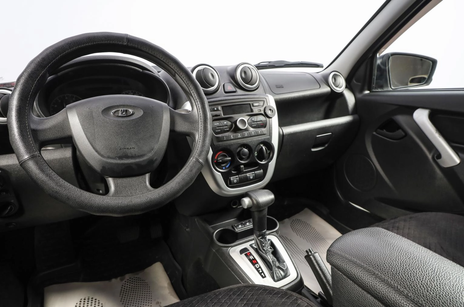 ВАЗ (LADA) Granta 9 из 16