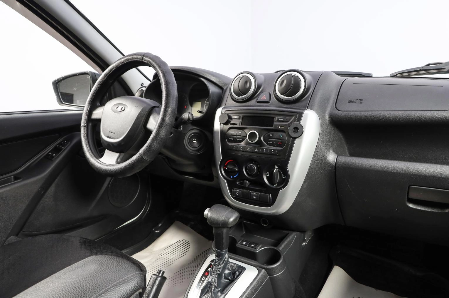ВАЗ (LADA) Granta 14 из 16