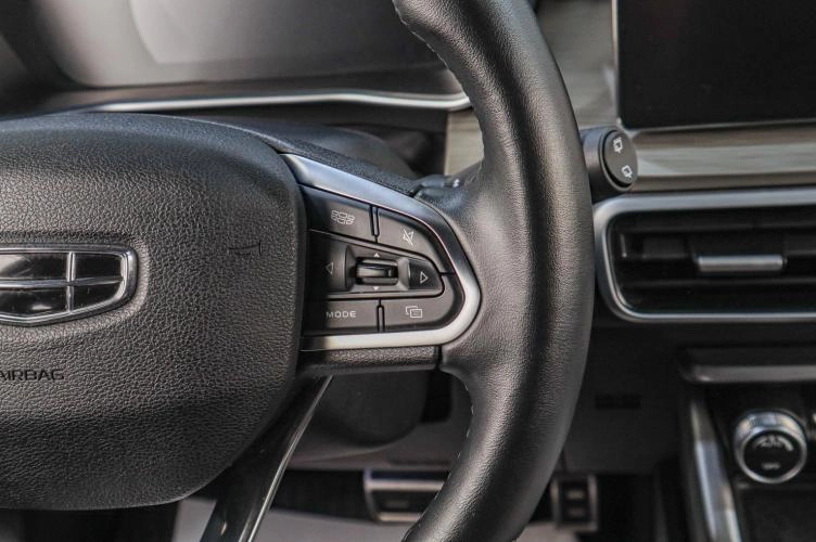 Geely Coolray 12 из 23
