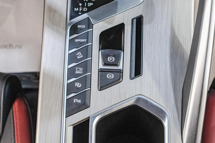 Geely Coolray 18 из 23
