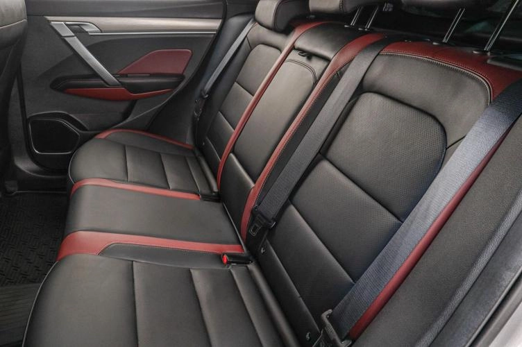 Geely Coolray 23 из 23