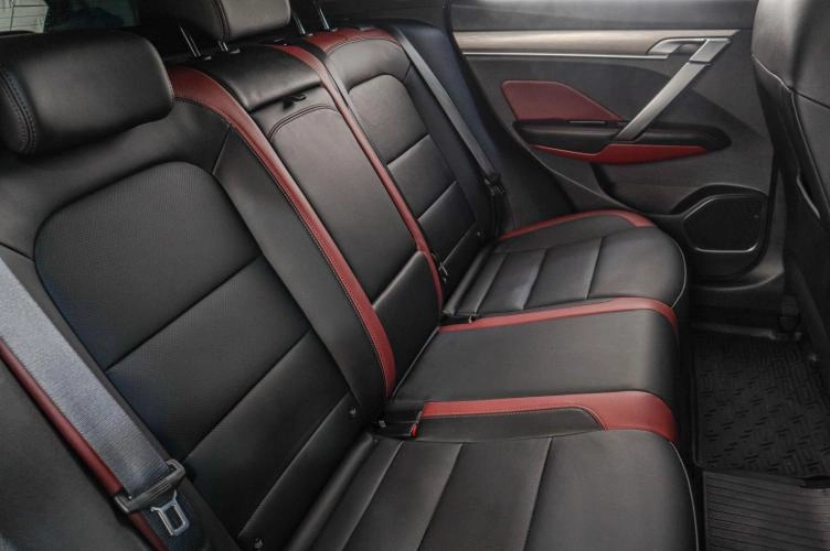 Geely Coolray 22 из 23