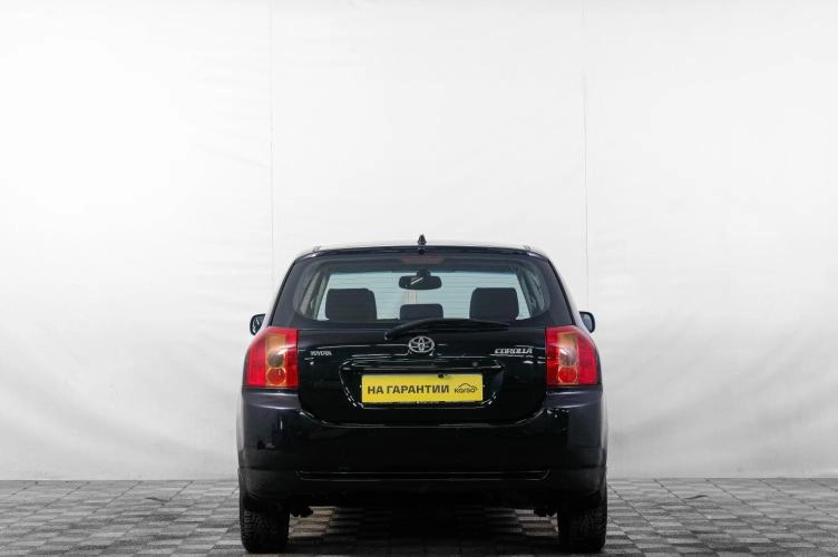 Toyota Corolla 5 из 6