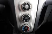 Toyota Yaris 16 из 18