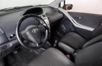 Toyota Yaris 8 из 18