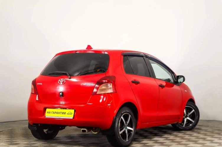 Toyota Yaris 4 из 6
