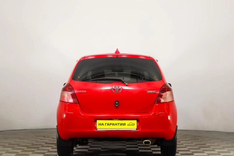 Toyota Yaris 5 из 6
