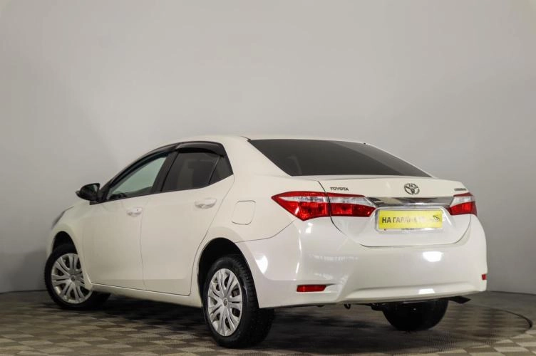 Toyota Corolla 6 из 6