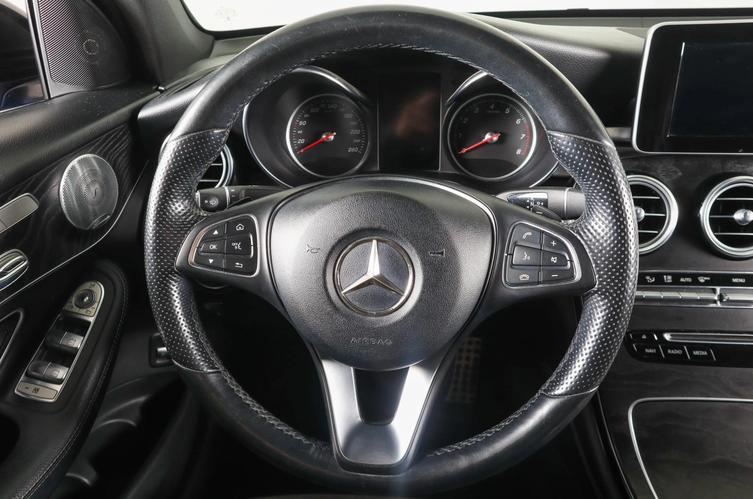 Mercedes-Benz GLC-класс Coupe 18 из 30